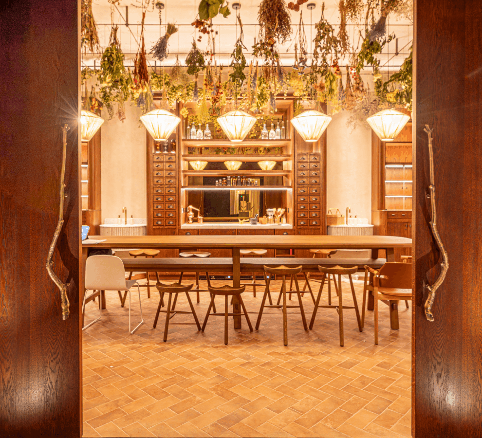 The Whiteley Gallery 990x900 WSSH 16